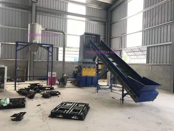 Automatische Huisdierenpe Pp Abs van Pvc Plastic Maalmachinemachine met 300-2000kg/h Met geringe geluidssterkte