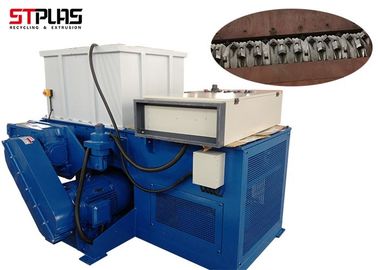 Plastic de Ontvezelmachinemachine van de afval Enige Schacht met D2, 15kw - 110kw-Macht