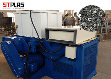 SKD11 Machines 200-2000kg van de schroot de Kleinschalige Plastic Ontvezelmachine/h-Capaciteit
