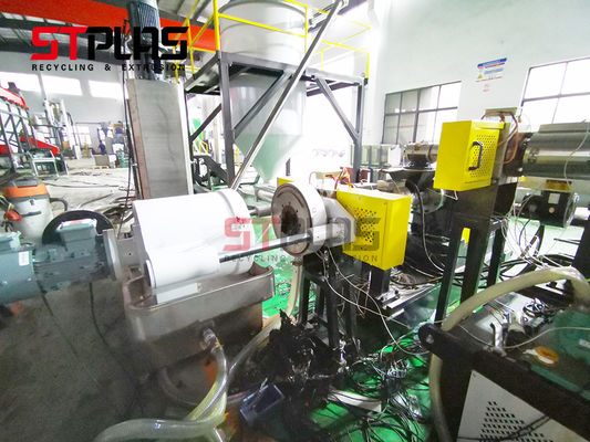 Hoge snelheid rolde de Plastic Machine van de Recyclingskorrel LDPE Extruder van de Film de Plastic Korrel